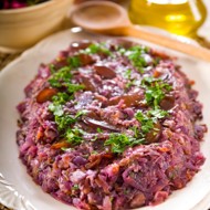 Тушеная кислая капуста