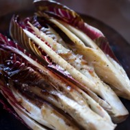 Тушеный цикорий