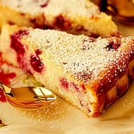 Творожная запеканка с брусникой