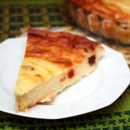 Творожная запеканка с черносливом и ванилью