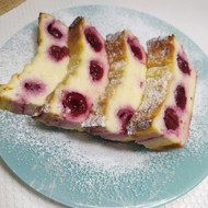 Творожная запеканка с вишней