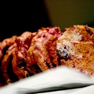 Творожные лепешки с вишней без сахара