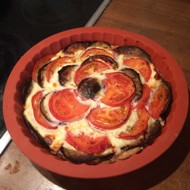 Творожный киш с баклажанами и томатами