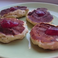 Творожные оладьи с яблоками