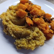 Тыква печеная с чечевицей и изюмом