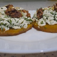 Тыква с творогом, орехами и зеленью запеченная в духовке