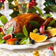 Утка с фруктами