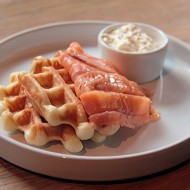 Вафли с красной рыбой