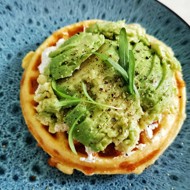 Вафля с авокадо