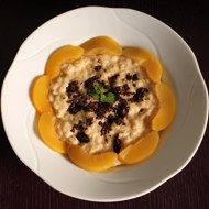 Ванильное ризотто с персиками и шоколадом