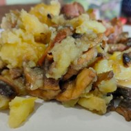 Вареная картошка с грибами