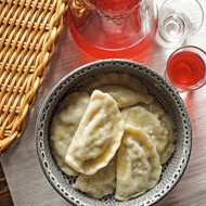 Вареники с картофелем, шампиньонами и вешенками