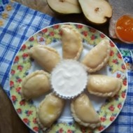 Вареники с творогом и грушей