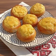 Сдобные ватрушки с картофельным пюре