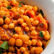 Веганское карри из нута и картофеля