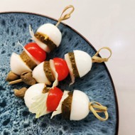 Вегетарианские канапе с каперсами