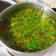 Весений суп со шпинатом