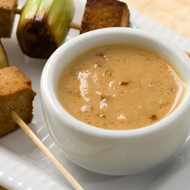 Винегрет из вареного в белом вине чеснока