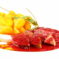 Вишневый джем с копченой паприкой и тимьяном