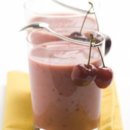 Вишнево-ванильный смузи с йогуртом