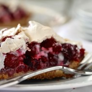 Вишневый тарт с безе