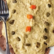 Вителло-тоннато с соусом из каперсов