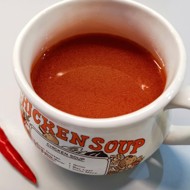 Восточный темный куриный бульон