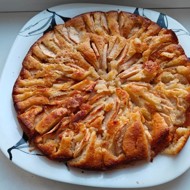Яблочный пирог с корицей