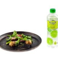 Ягненок с пюре из шампиньонов и земляникой