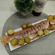 Янтарная форель с беби-картофелем в прованских травах