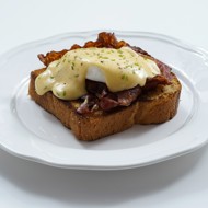 Яйца бенедикт