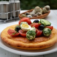 Йоркширский пудинг с сыром и овощами