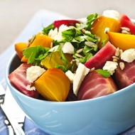 Закуска из свеклы с карамелизованным луком и фетой