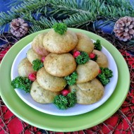 Закусочные эклеры «Родственники оливье»