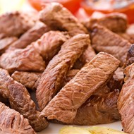 Запеченая говядина с тмином и черным перцем