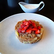 Запеченая овсянка с фруктами и орехами