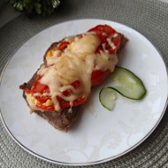 Запеченная свинина с болгарским перцем