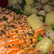 Запеченная семга с ананасовой сальсой