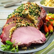 Запеченная свинина с ореховой корочкой