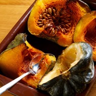 Запеченная тыква акорн с кленовым сиропом