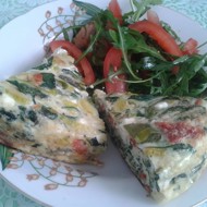 Запеченная фриттата с сушеными помидорами и фетой