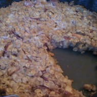 Запеченные хлопья с яблоком и корицей