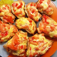 Запеченные тосты с паприкой