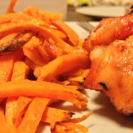 Запеченный картофель фри из батата