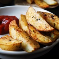 Запеченные картофельные дольки