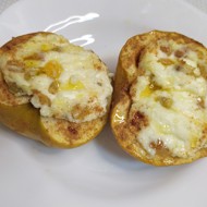 Запеченные яблоки с творогом