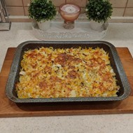 Запеканка с капустой и куриными бедрышками