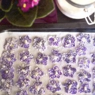 Засахаренные фиалки