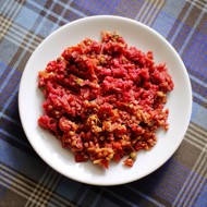 Зелёная гречка с свеклой и помидорами