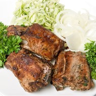 Жареная баранина с тимьяном и савойской капустой